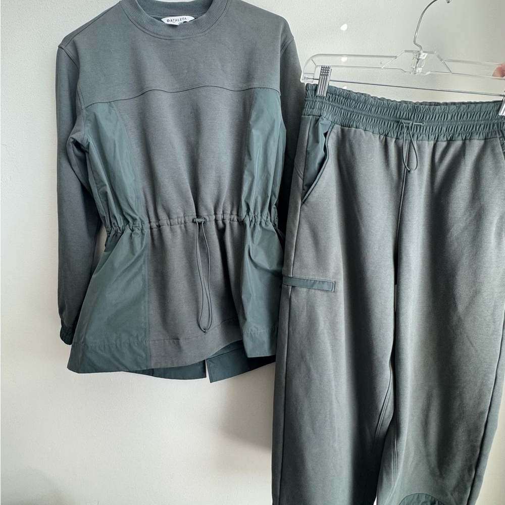 Athleta XS Pull Over/ Wind Breaker And Wide Leg Pants XS Bali Green